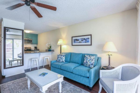 Beautifully Upgraded, Full Kitchen, Comfy King Bed, AC condo